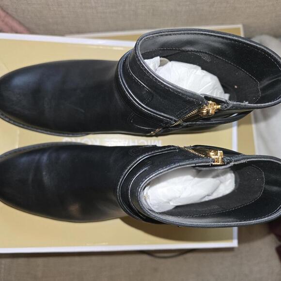 Michael Kors Mindy Leather Boot - Picture 4 of 12